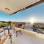 Luxus App Rubin Mit Traumblick Pool Balkon